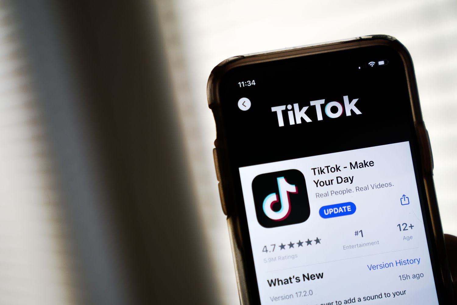 Best time to post on TikTok for your business in 2025